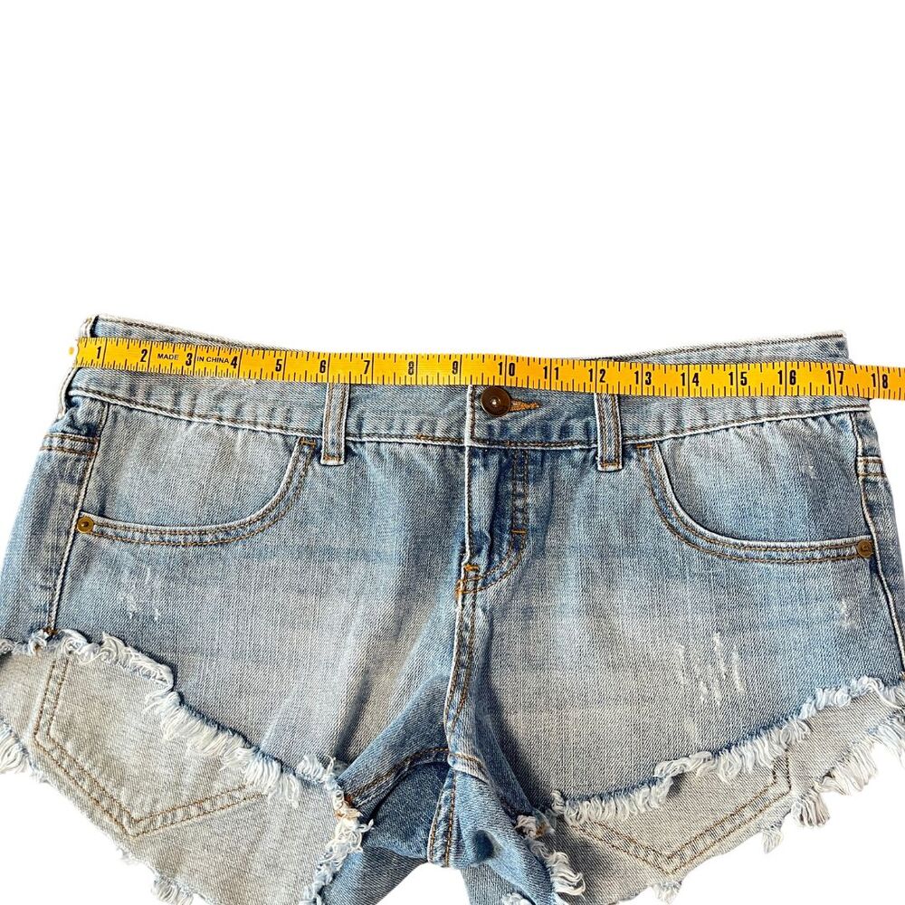 Billabong Jean Shorts Womens Size 30 Cut Off Distressed Western Flirty Cowgirl - Picture 7 of 9